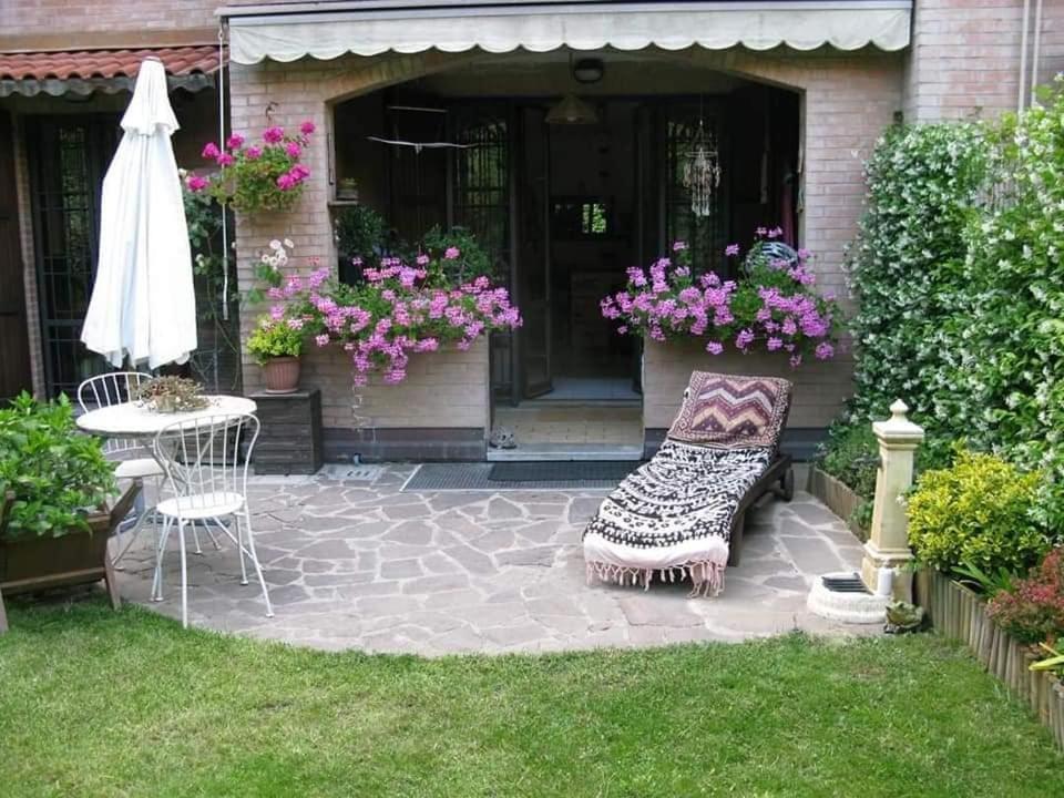Casa Vacanze Viaggi Dipinti Monterenzio Exterior photo