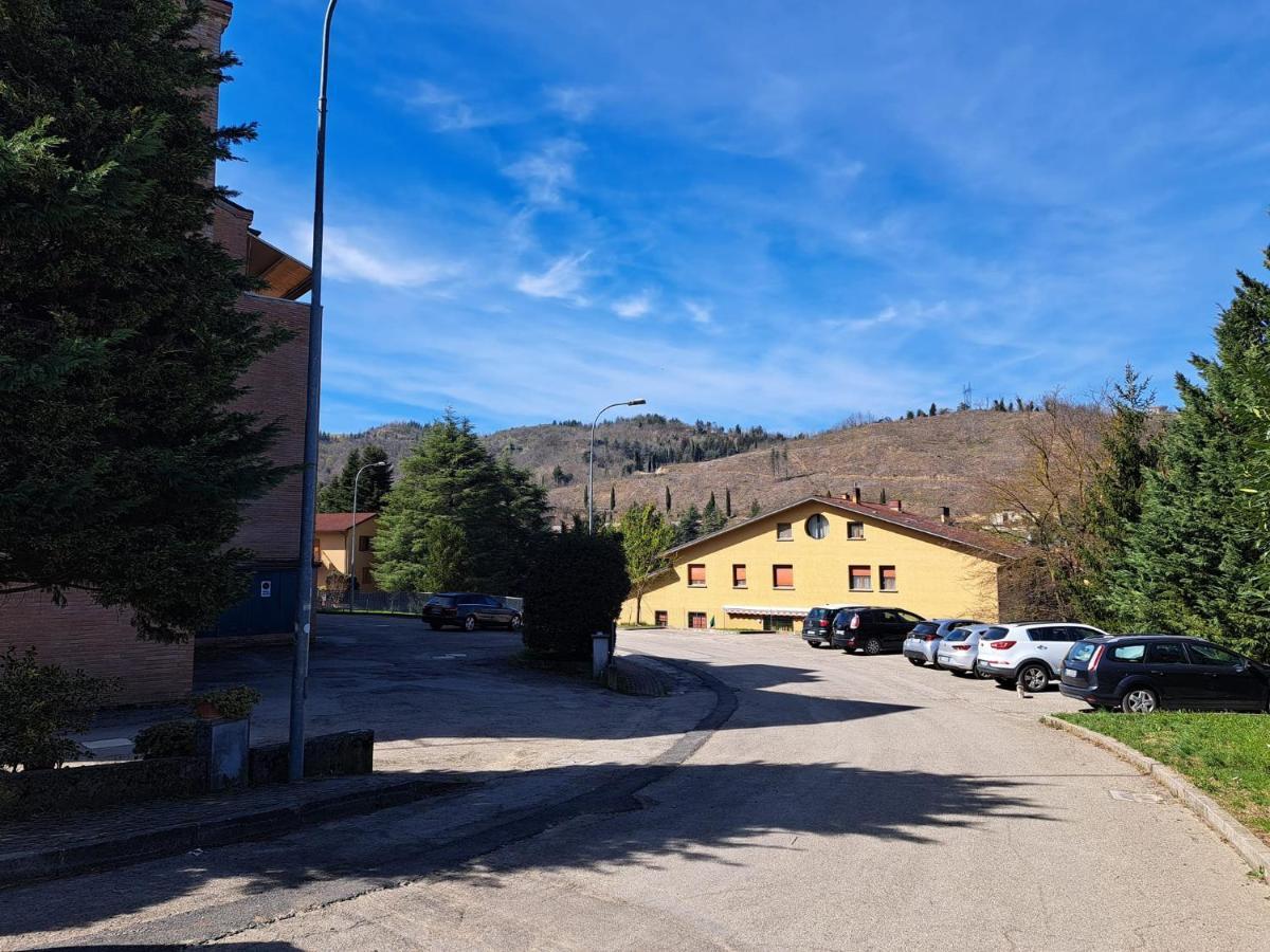 Casa Vacanze Viaggi Dipinti Monterenzio Exterior photo